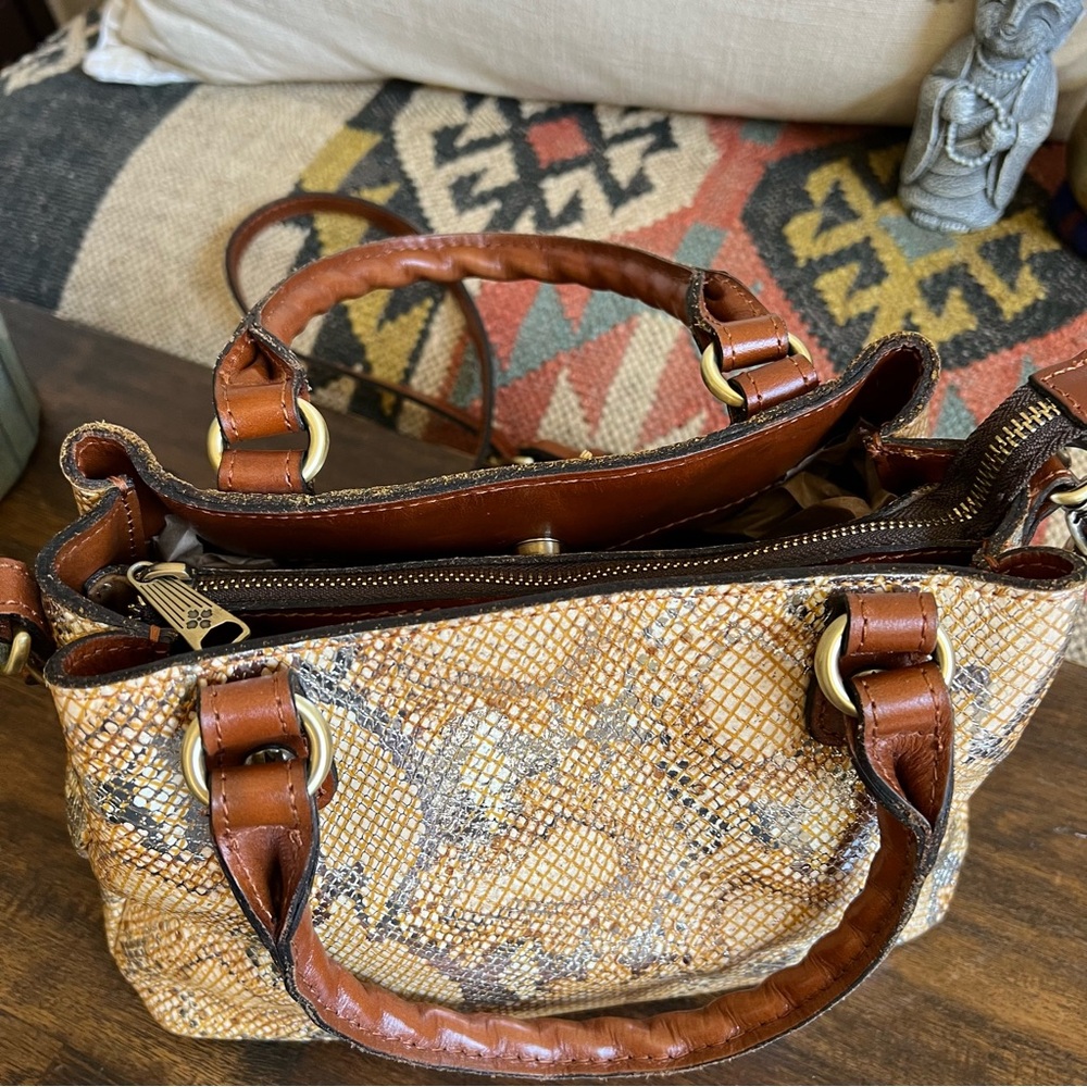 Patricia Nash ‘Norcia’ Metallic Python Print Cracked Leather Satchel Crossbody - Picture 11 of 15